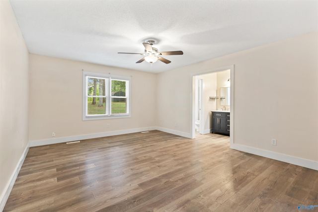 140 Oldwood Road, Huntsville, AL 35811
