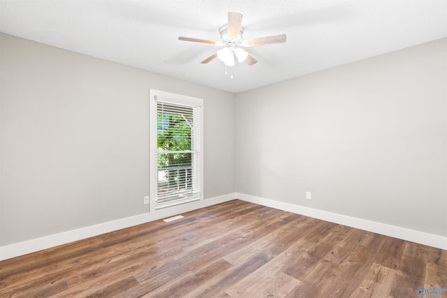 140 Oldwood Road, Huntsville, AL 35811