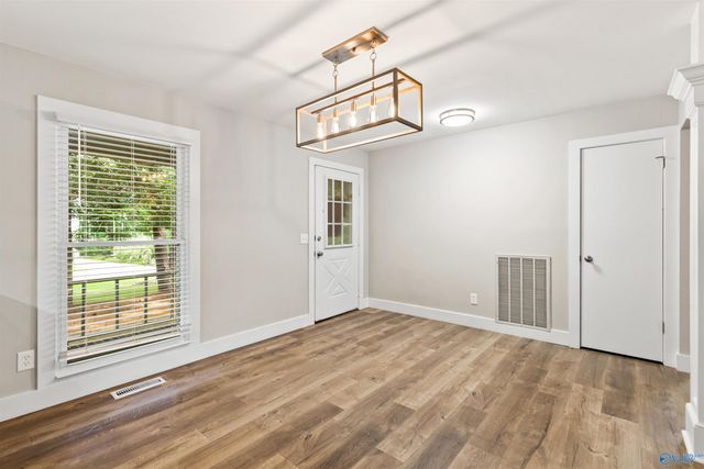 140 Oldwood Road, Huntsville, AL 35811