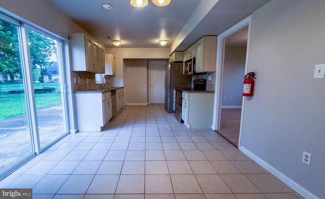 40 MARSHAL LANE, Willingboro, NJ 08046