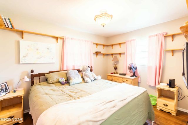 511 S Winfield Avenue, Joplin, MO 64801