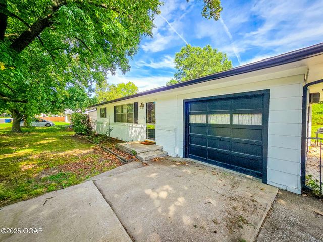 511 S Winfield Avenue, Joplin, MO 64801