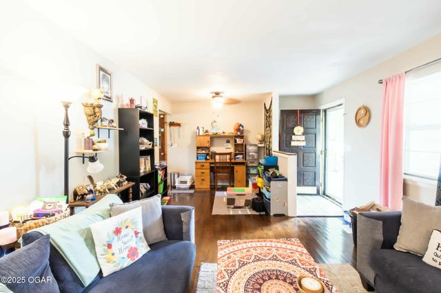 511 S Winfield Avenue, Joplin, MO 64801