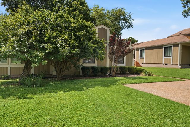 815 Williamsburg West Dr, Nashville, TN 37221