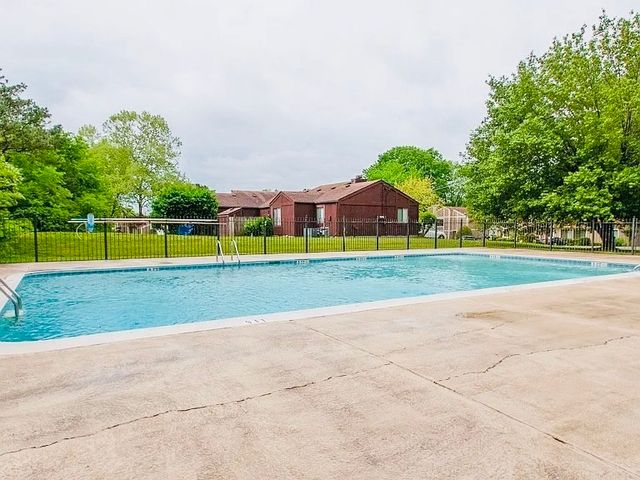 815 Williamsburg West Dr, Nashville, TN 37221