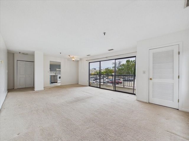 3920 Mystic Valley Pkwy 118, Medford, MA 02155