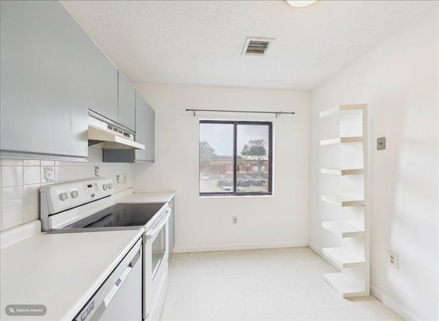3920 Mystic Valley Pkwy 118, Medford, MA 02155