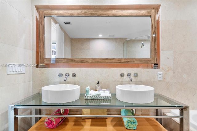 6000 Indian Creek Dr 8B, Miami Beach, FL 33140