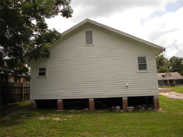 1016 NE 8TH AVENUE, Ocala, FL 34470