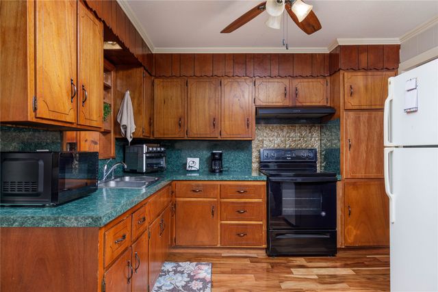 4180 Fm 68, Wolfe City, TX 75496