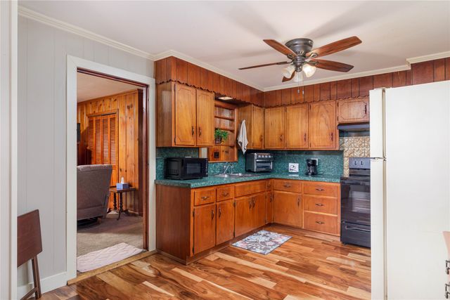 4180 Fm 68, Wolfe City, TX 75496