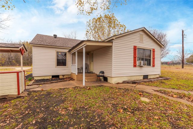 4180 Fm 68, Wolfe City, TX 75496