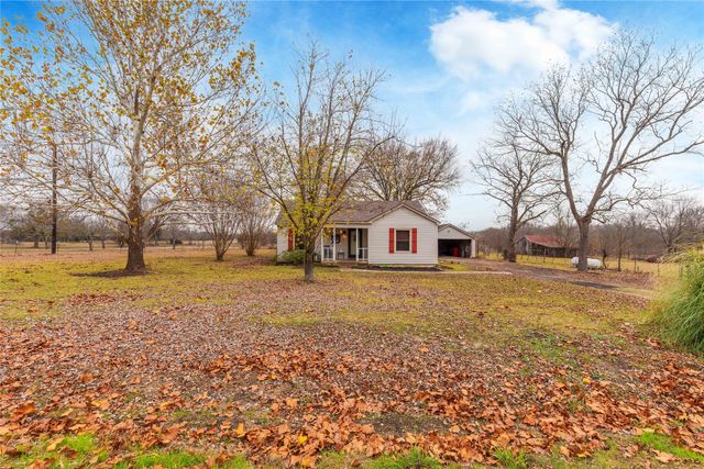 4180 Fm 68, Wolfe City, TX 75496