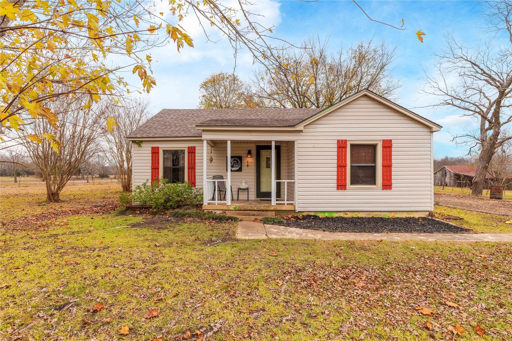 4180 Fm 68, Wolfe City, TX 75496