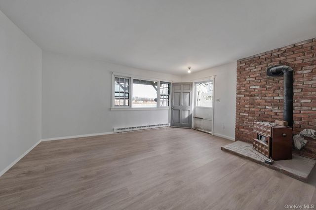 17 Riverside Avenue, Mastic Beach, NY 11951