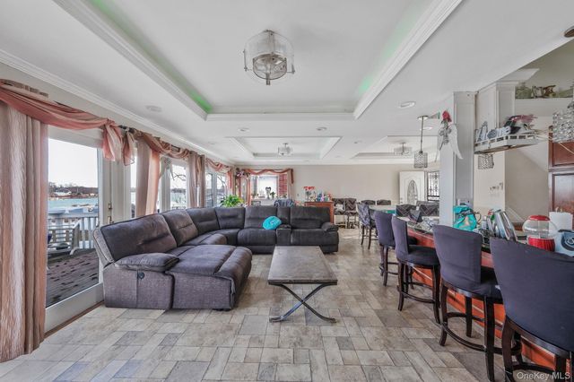 17 Riverside Avenue, Mastic Beach, NY 11951