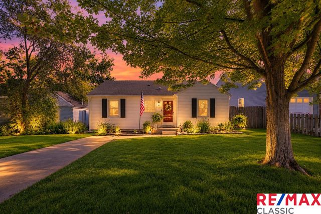 4661 Forest Avenue, Waterford Twp, MI 48328