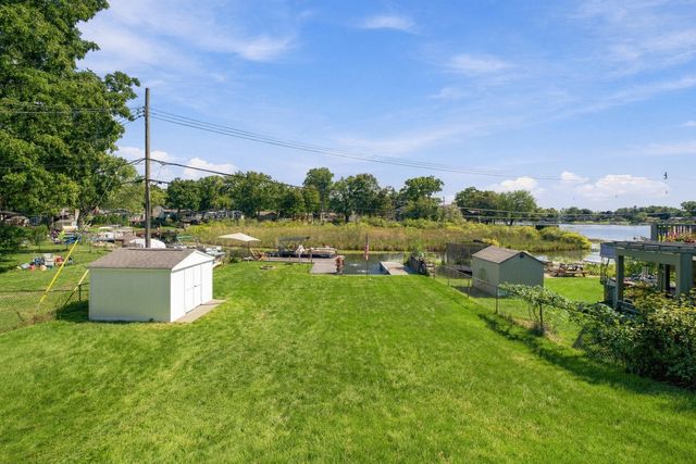 4661 Forest Avenue, Waterford Twp, MI 48328