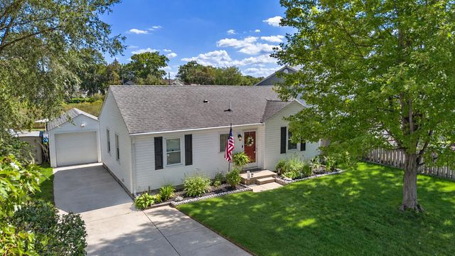 4661 Forest Avenue, Waterford Twp, MI 48328