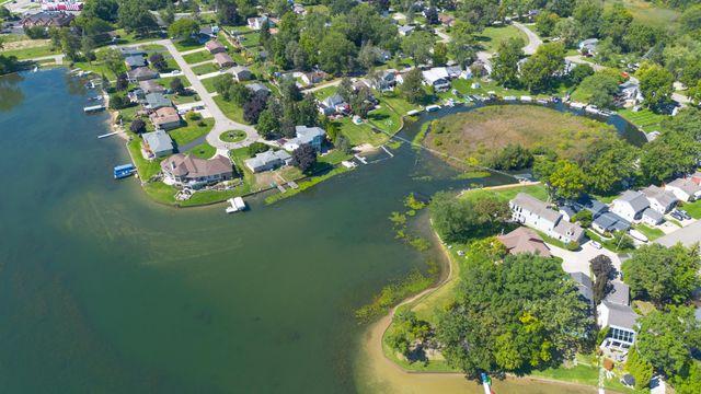4661 Forest Avenue, Waterford Twp, MI 48328