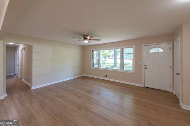 6262 Melrose Drive, Douglasville, GA 30134