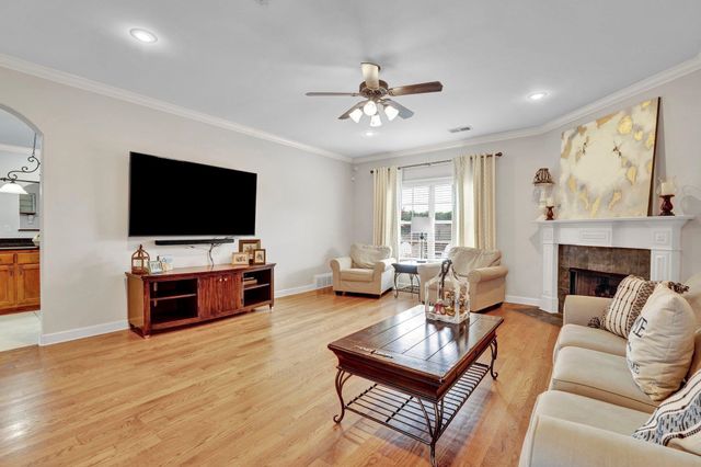 5504 MAPLE LANDING DR, Arlington, TN 38002