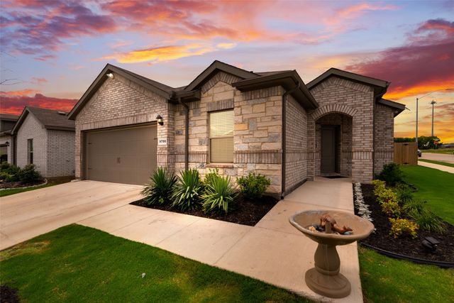 9700 Serviceberry Lane, Fort Worth, TX 76036