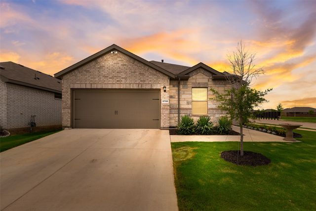 9700 Serviceberry Lane, Fort Worth, TX 76036