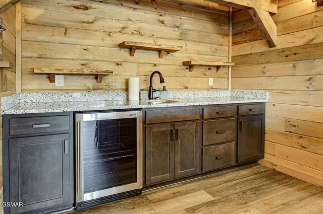 2810 Red Sky Drive, Sevierville, TN 37862