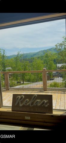 2810 Red Sky Drive, Sevierville, TN 37862