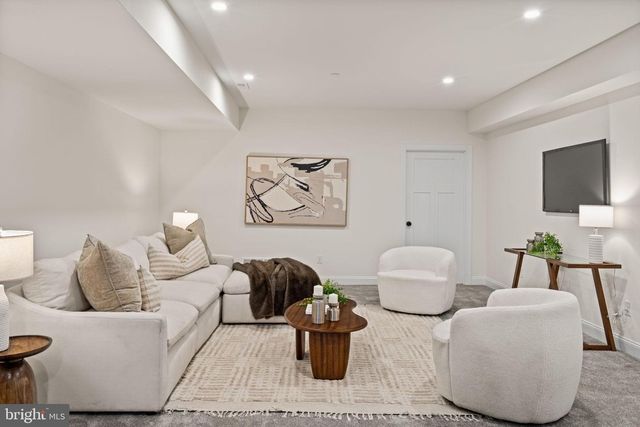 305 GLENWAY RD, Glenside, PA 19038