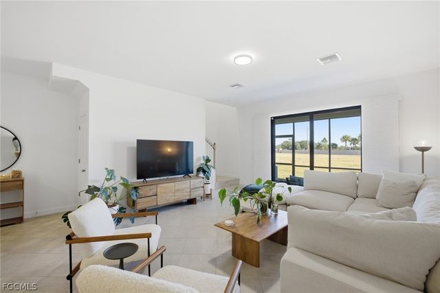 14303 Pine Lodge LN, Fort Myers, FL 33913