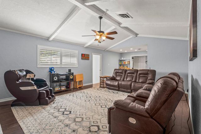 408 Hickory Street, Levelland, TX 79336