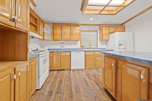 30171 Eden Church Rd, Denham Springs, LA 70726