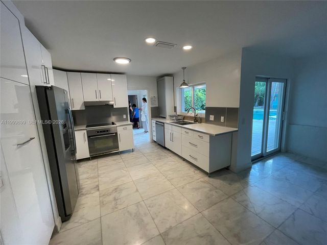 14610 Tarpon Dr, Coral Gables, FL 33158