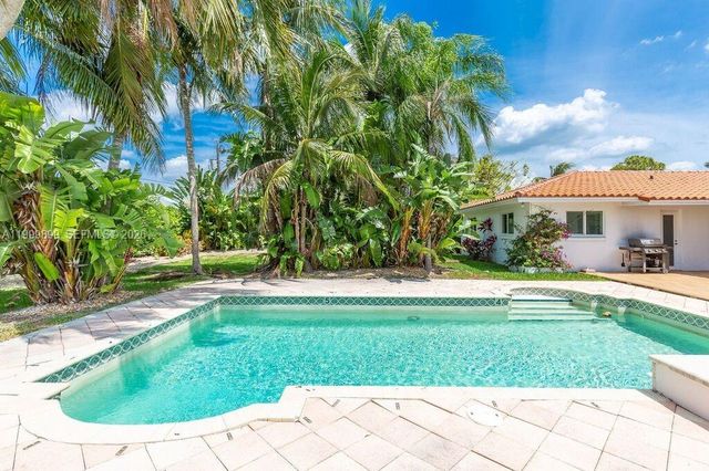 14610 Tarpon Dr, Coral Gables, FL 33158