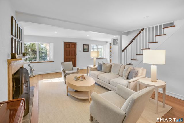 10 Charcoal Hill Road, Westport, CT 06880