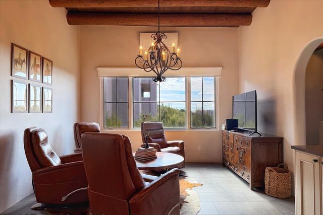 46 Via Plaza Nueva, Santa Fe, NM 87507