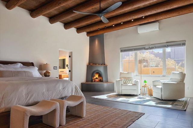 46 Via Plaza Nueva, Santa Fe, NM 87507