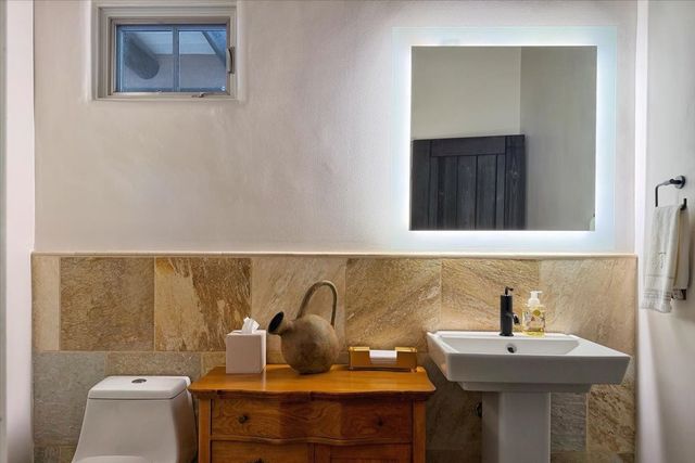 46 Via Plaza Nueva, Santa Fe, NM 87507