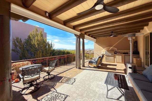 46 Via Plaza Nueva, Santa Fe, NM 87507