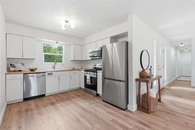 2264 NW 36TH AVENUE, Gainesville, FL 32605