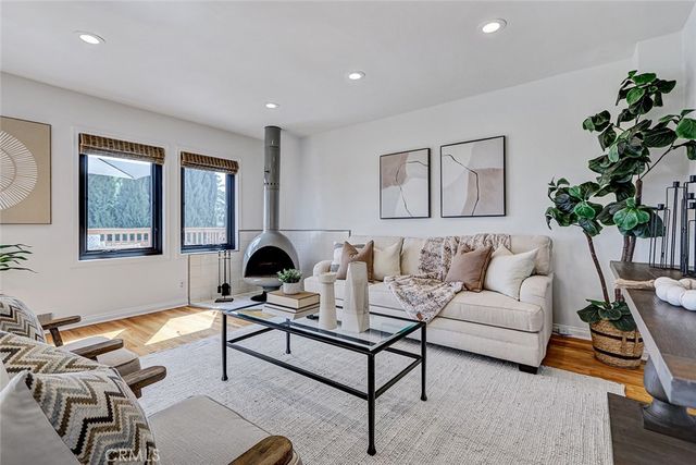 404 Hanford Avenue, San Pedro, CA 90732