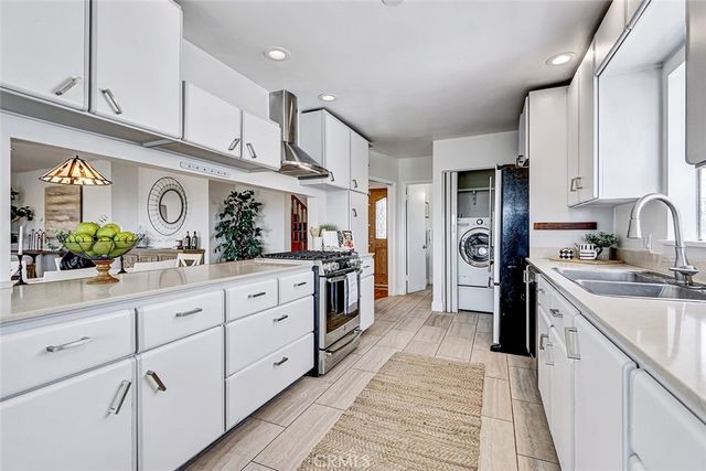 404 Hanford Avenue, San Pedro, CA 90732