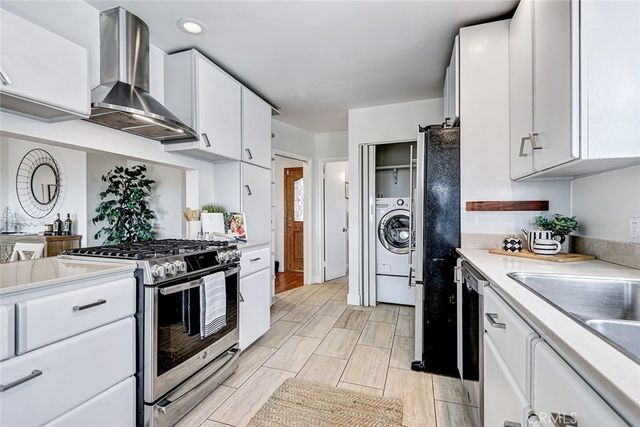 404 Hanford Avenue, San Pedro, CA 90732