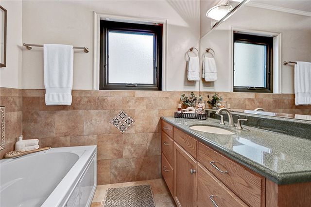 404 Hanford Avenue, San Pedro, CA 90732