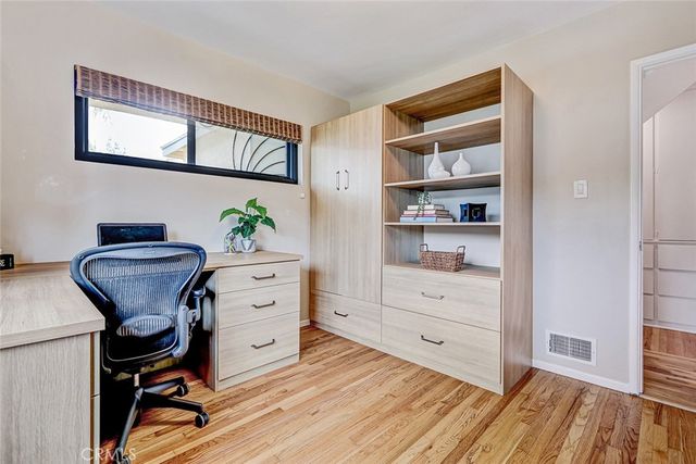 404 Hanford Avenue, San Pedro, CA 90732