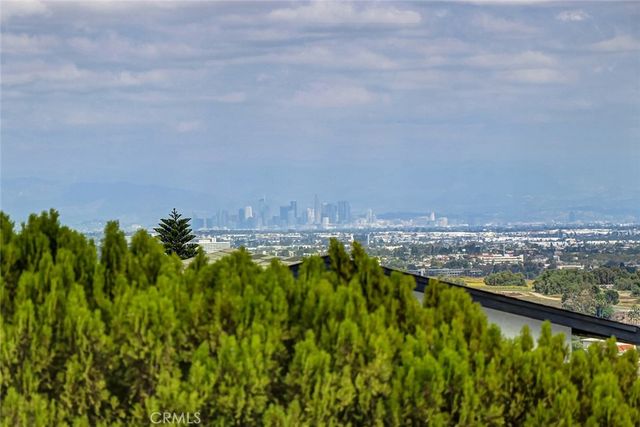 404 Hanford Avenue, San Pedro, CA 90732