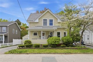27 Hemlock Avenue, Cranston, RI 02910