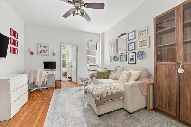 521 E 81st St Apt 3D, New York City, NY 10028
